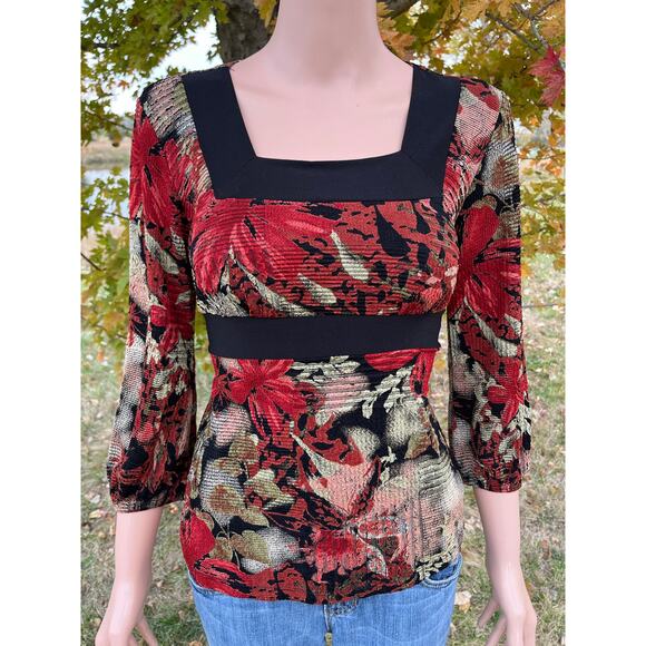 Carducci Textured Floral Square Neck Top - Picture 1 of 6
